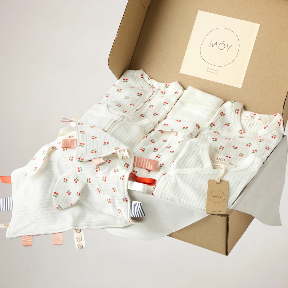 מארז לידה ״מישל״ דובדבנים