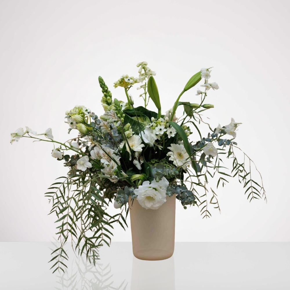 סטייל שולחן - לבן על לבן – תמונה 2